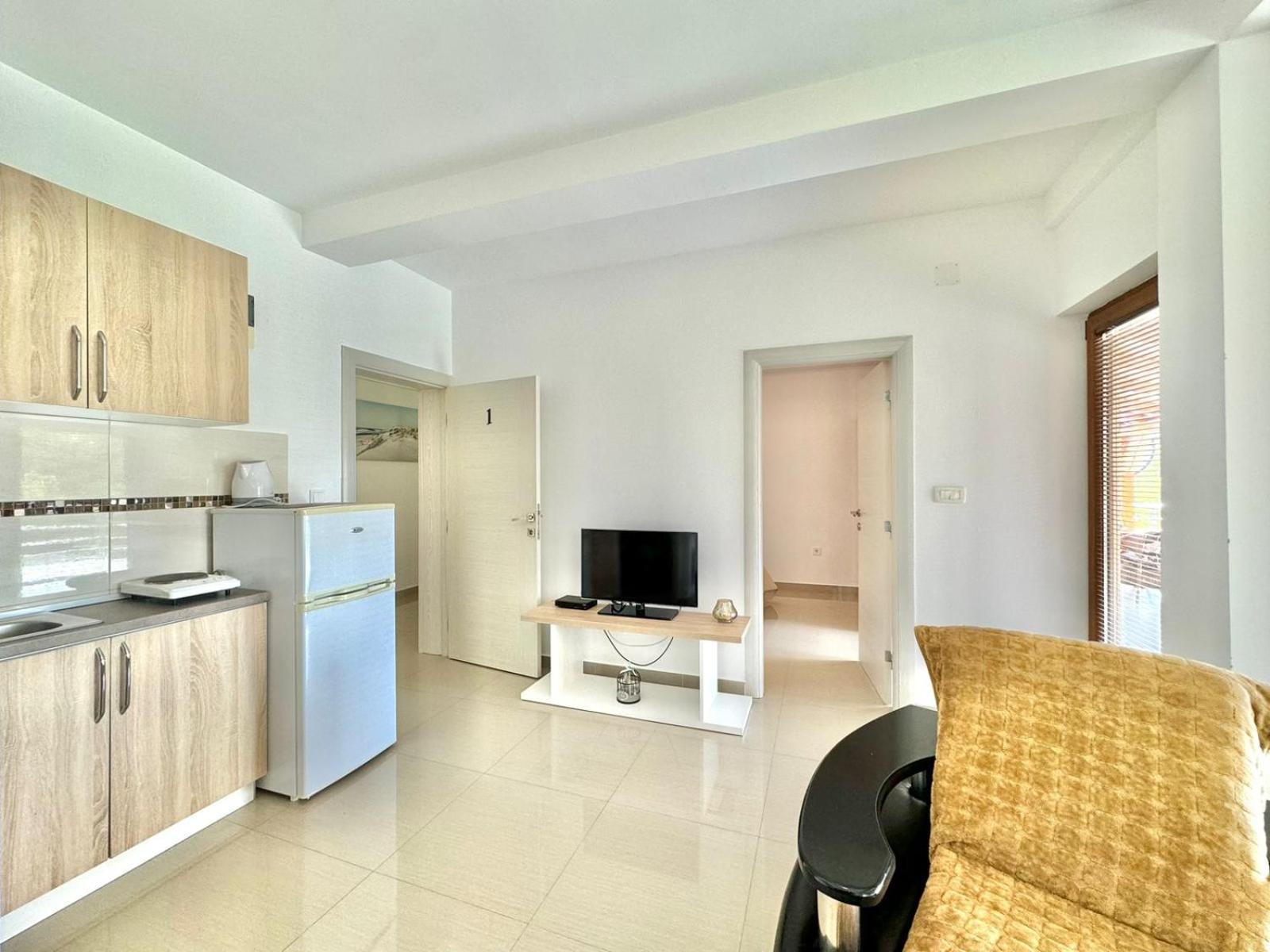 Stars Residence Петровац Экстерьер фото